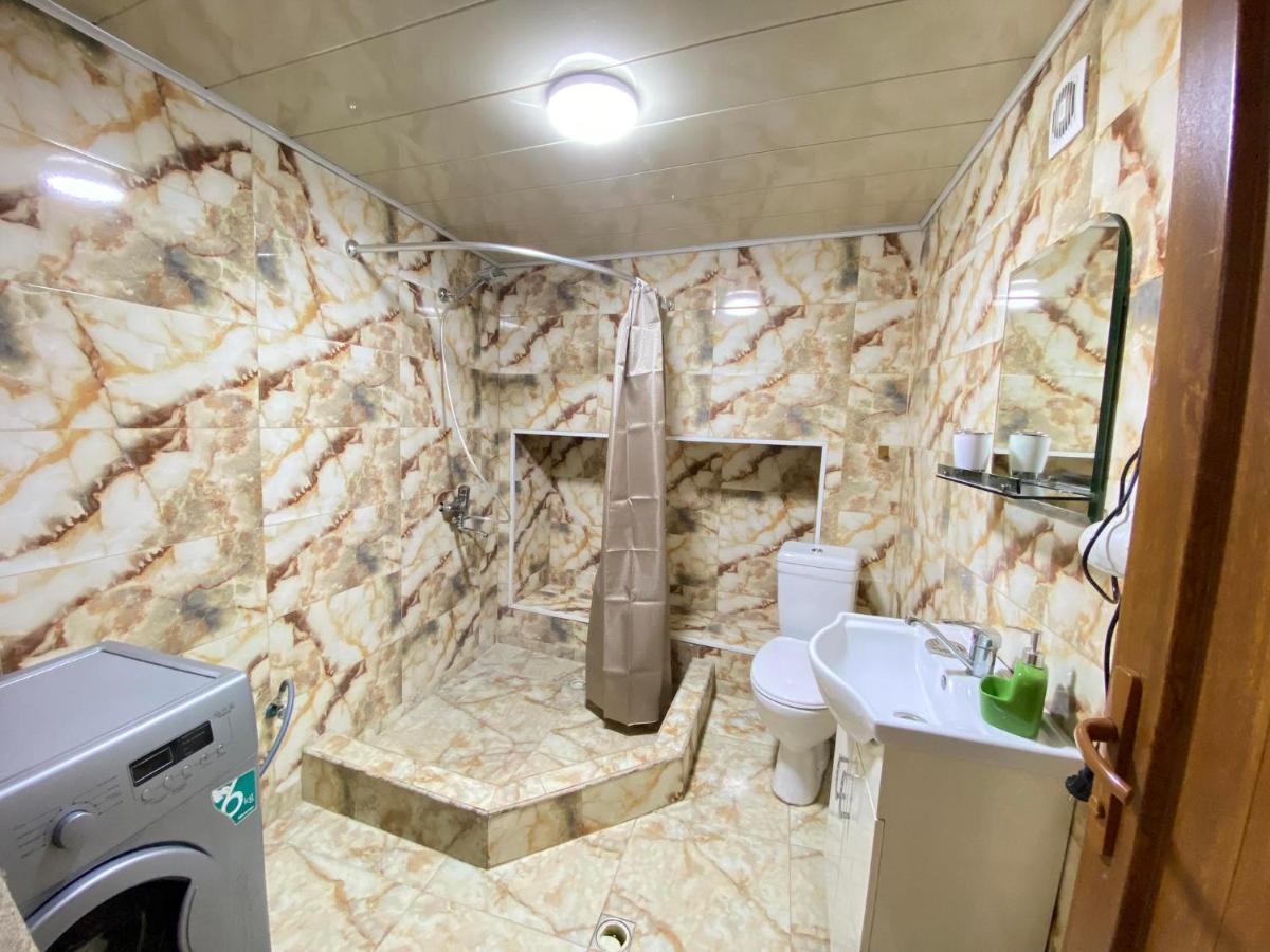 Freedom Square Apartment Tbilisi Eksteriør bilde