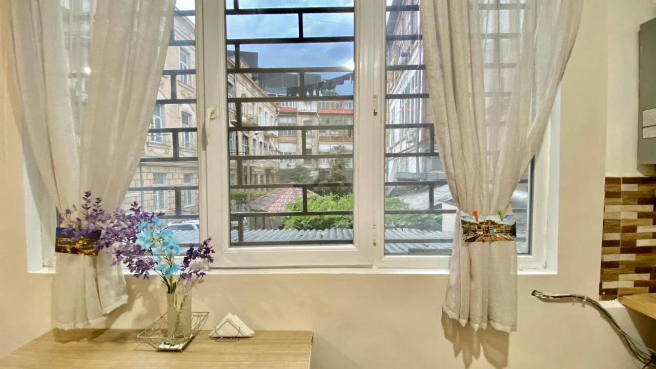 Freedom Square Apartment Tbilisi Eksteriør bilde