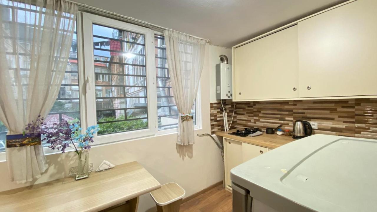 Freedom Square Apartment Tbilisi Eksteriør bilde